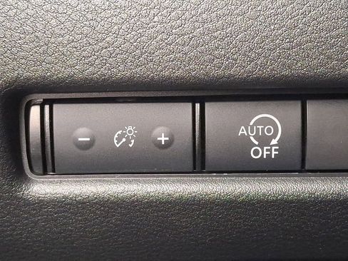 Used 2023 Nissan Rogue SV image 25