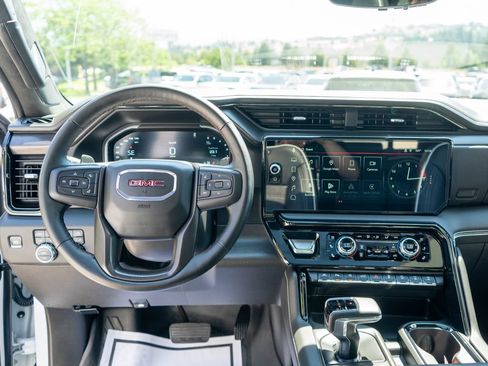Certified 2024 GMC Sierra 1500 AT4X w/ AT4X AEV Edition AWD/4WD image 16