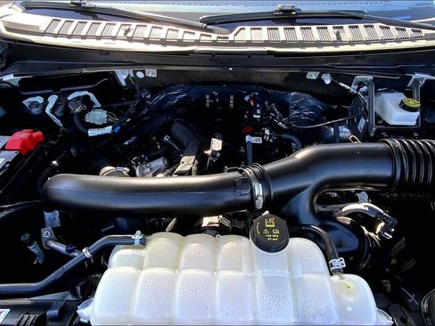 Certified 2025 Ford Expedition Active image 28