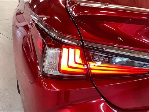 Used 2023 Lexus ES 250 w/ Premium Package image 23