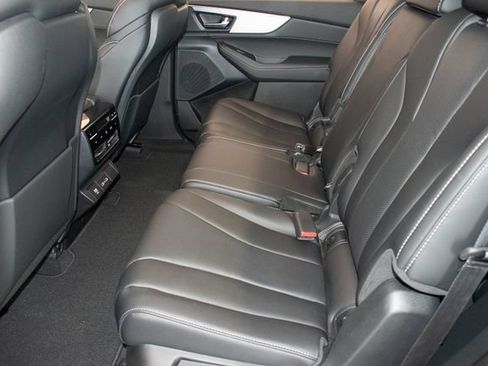 Used 2024 Acura MDX SH-AWD w/ Technology Package image 18
