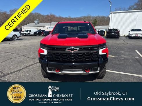 Used 2025 Chevrolet Silverado 1500 ZR2 w/ Technology Package AWD/4WD image 5