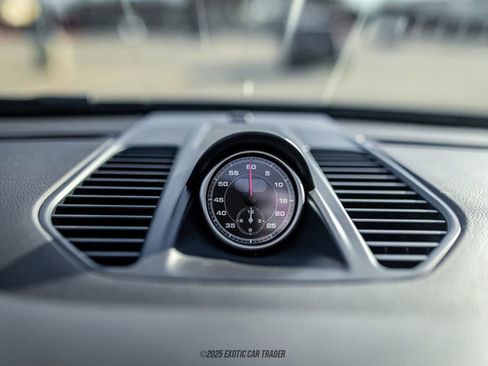 Used 2017 Porsche 911 Carrera image 28