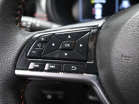 Used 2024 Nissan Kicks SR w/ SR Premium Package FWD image 33