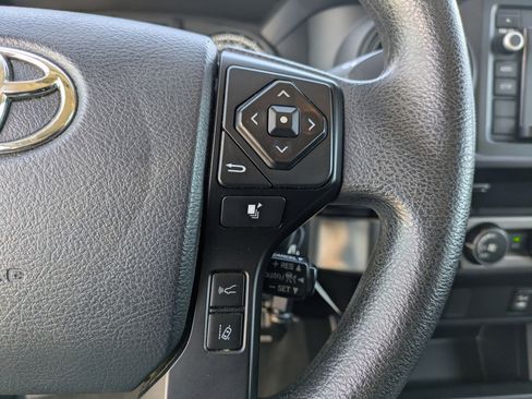 Used 2019 Toyota Tacoma SR5 image 18