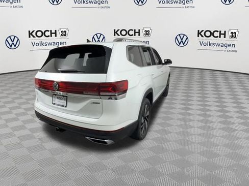 New 2026 Volkswagen Atlas SEL image 9