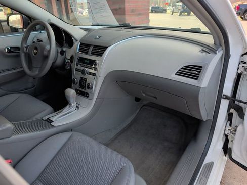 Used 2008 Chevrolet Malibu LS image 25