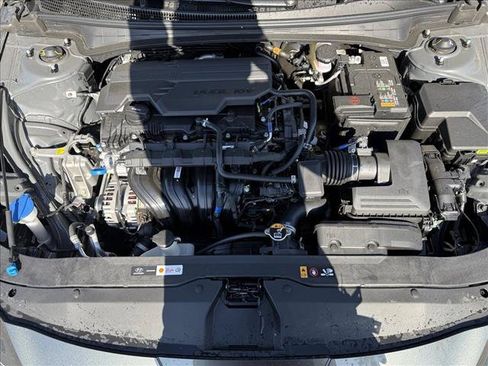 New 2026 Hyundai Elantra Limited FWD image 16