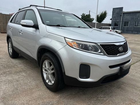 Used 2014 Kia Sorento LX FWD image 6