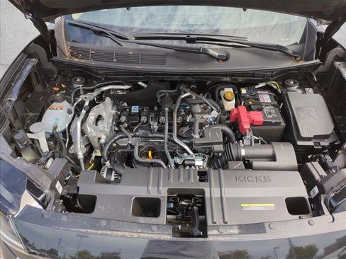 New 2026 Nissan Kicks SR image 18