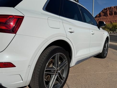 Used 2021 Audi Q5 e Prestige w/ Prestige Package image 24