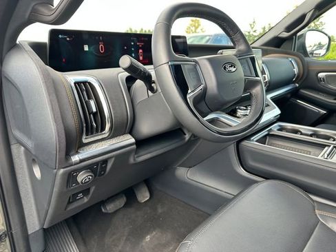 Used 2025 Ford Expedition Tremor image 27