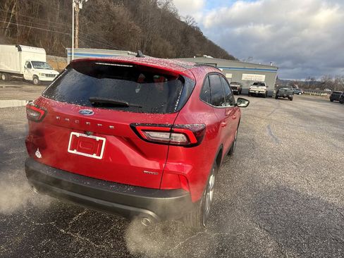 New 2026 Ford Escape ST-Line w/ Cold Weather Package AWD/4WD image 4