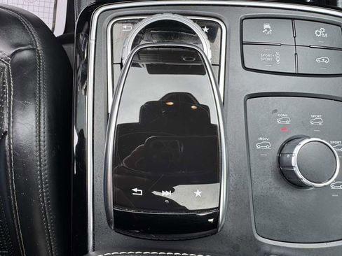 Used 2019 Mercedes-Benz GLS 63 AMG 4MATIC w/ AMG Night Styling Package image 21