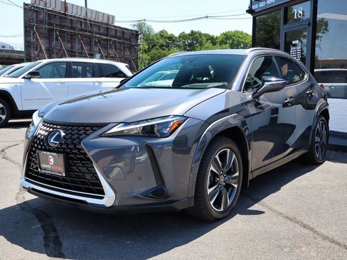 Used 2023 Lexus UX 250h AWD w/ Premium Package image 2