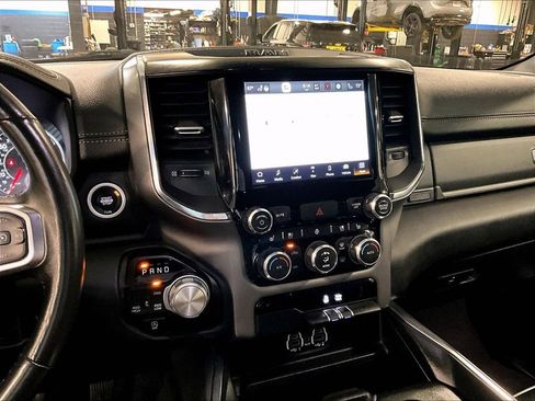 Used 2024 RAM 1500 Laramie AWD/4WD image 18