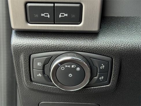 Used 2019 Ford F150 Platinum w/ Equipment Group 701A Luxury image 23