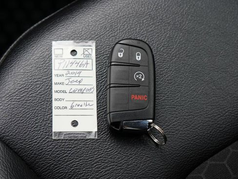 Used 2019 Jeep Compass Latitude AWD/4WD image 28