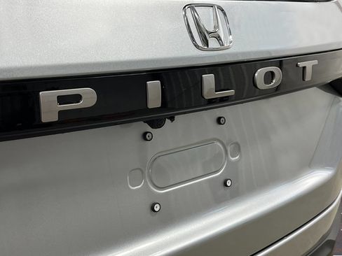 New 2026 Honda Pilot EX-L image 6
