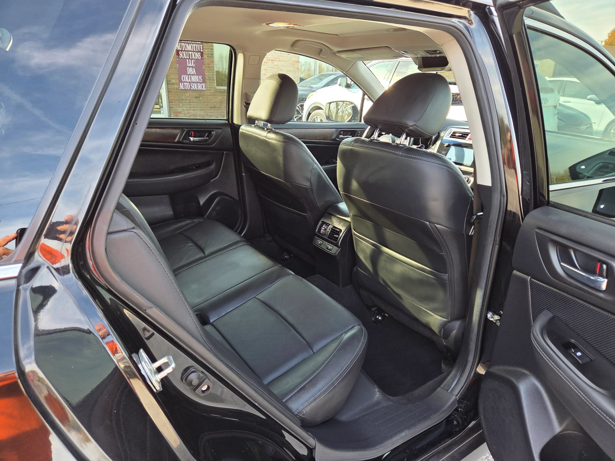 Used 2016 Subaru Outback 2.5i Limited AWD/4WD image 19