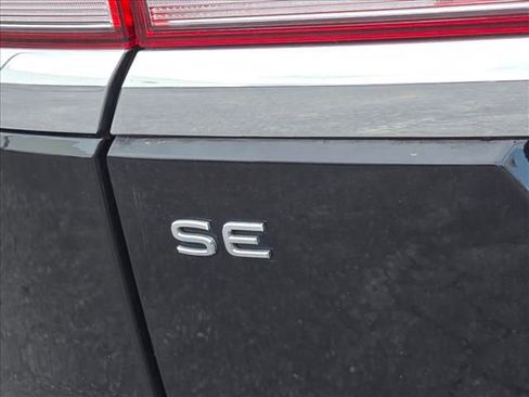 Used 2022 Volkswagen Atlas SE image 27