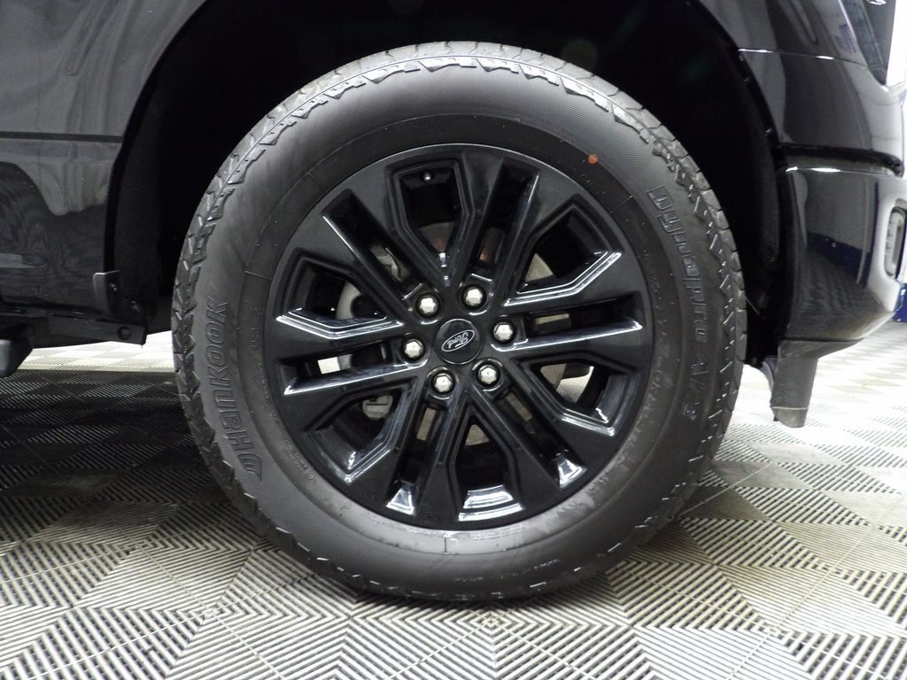 Used 2025 Ford F150 Lariat AWD/4WD image 11