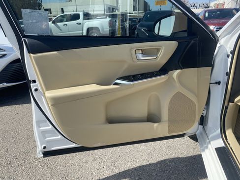 Used 2017 Toyota Camry LE FWD image 15