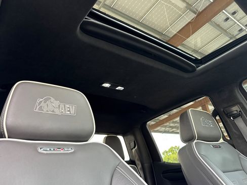 Used 2025 GMC Sierra 1500 AT4X w/ AT4X AEV Edition image 20