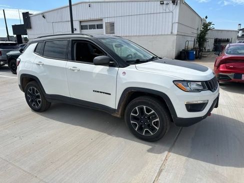 Used 2019 Jeep Compass Trailhawk AWD/4WD image 16