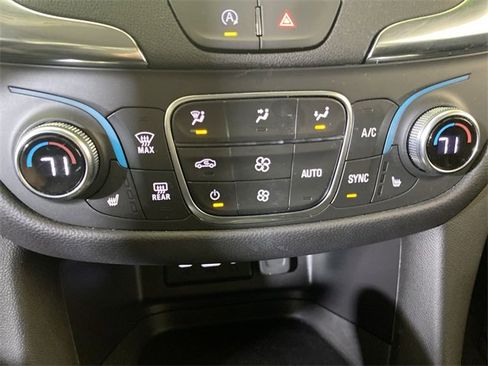 Used 2024 Chevrolet Equinox LT w/ LPO, Floor Liner Package image 40