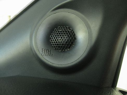 Used 2025 Toyota Sienna Platinum image 22