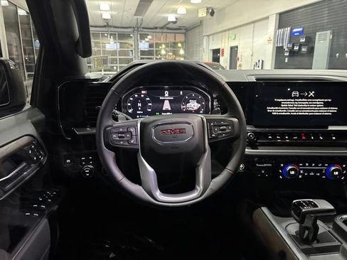 Used 2026 GMC Sierra 1500 SLT w/ SLT Premium Package AWD/4WD image 29
