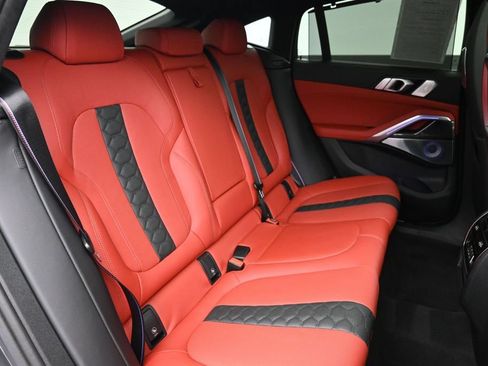 Used 2025 BMW X6 M Competition w/ Executive Package AWD/4WD image 27