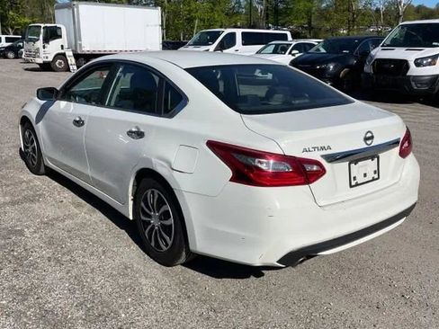 Used 2016 Nissan Altima 2.5 S FWD image 3