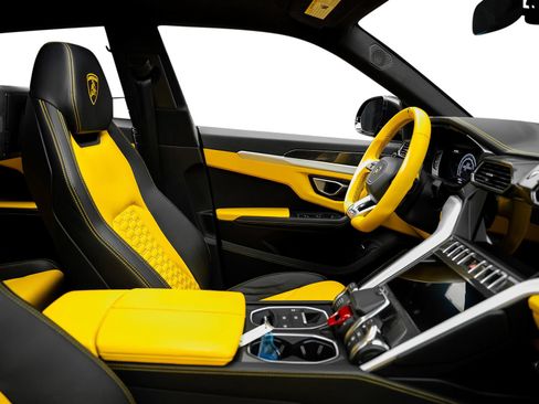 Used 2019 Lamborghini Urus AWD/4WD image 57