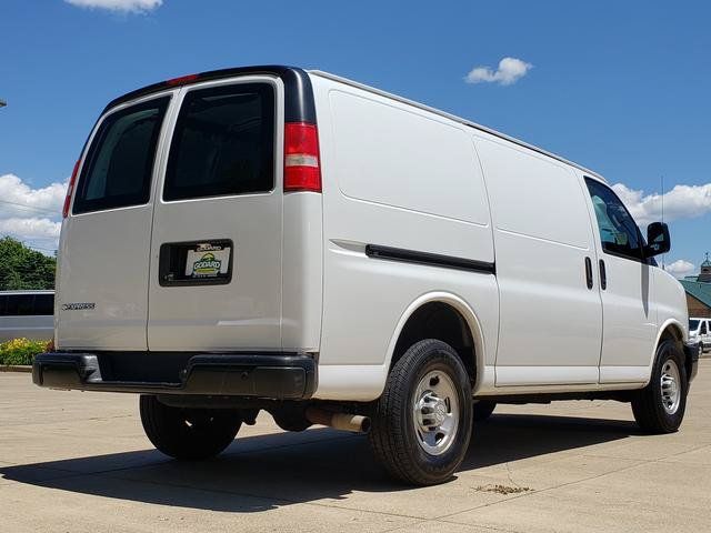 Used 2018 Chevrolet Express 2500 w/ Driver Convenience Package RWD image 6