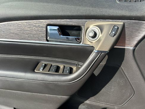 Used 2011 Lincoln MKX FWD w/ 101A Rapid Spec Order Code image 13