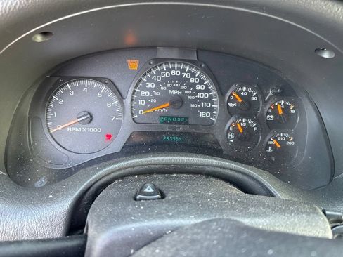 Used 2004 Chevrolet TrailBlazer LT AWD/4WD image 13