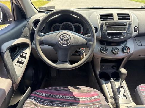 Used 2007 Toyota RAV4 4WD V6 w/ 3rd Row image 13