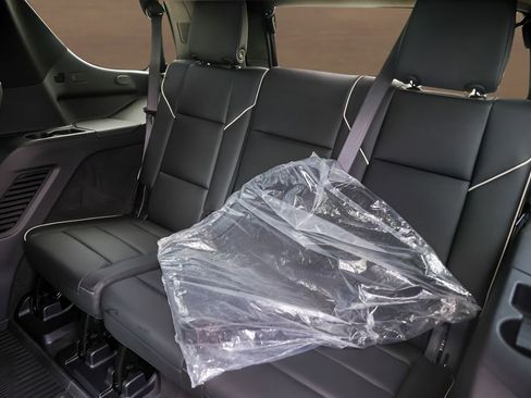 Certified 2025 Cadillac Escalade Premium Luxury AWD/4WD image 25