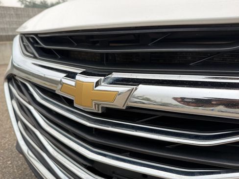 Used 2020 Chevrolet Malibu LT FWD image 13