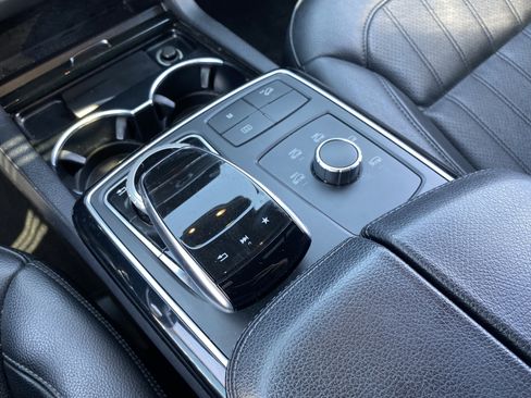 Used 2019 Mercedes-Benz GLE 400 4MATIC image 26