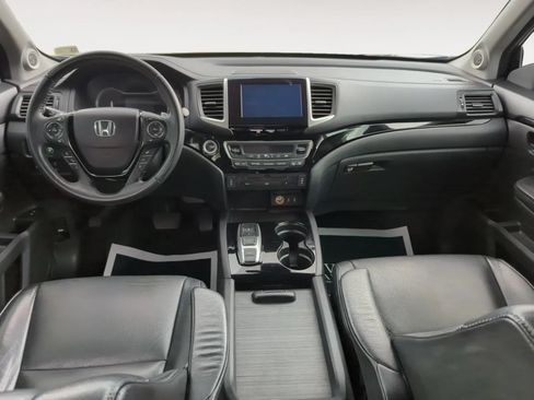 Used 2016 Honda Pilot Touring image 11