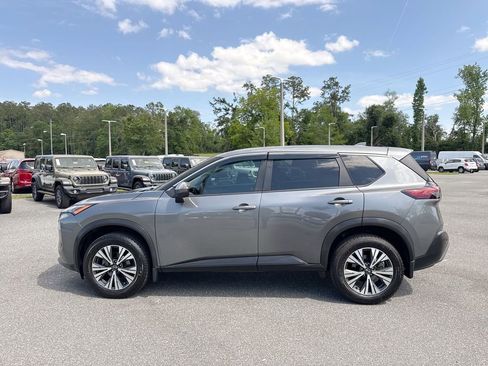 Used 2022 Nissan Rogue SV AWD/4WD image 5