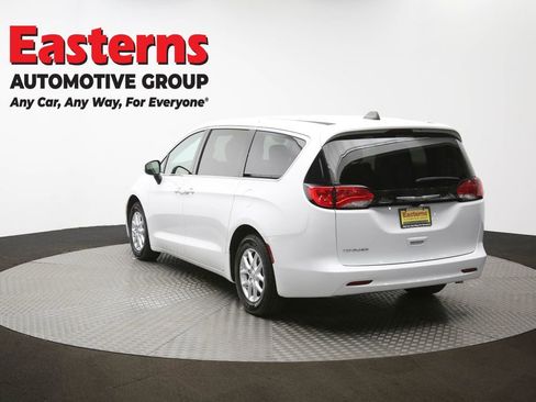 Used 2023 Chrysler Voyager LX image 65