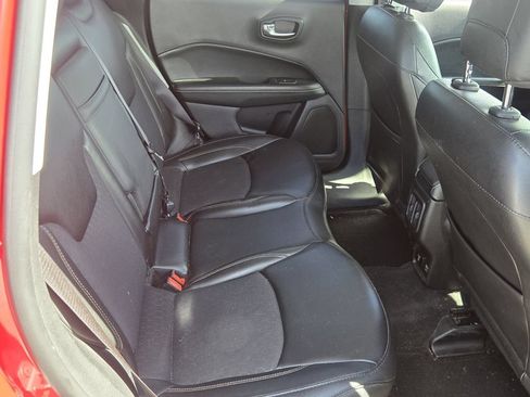 Used 2019 Jeep Compass Latitude w/ Safety & Security Group FWD image 16