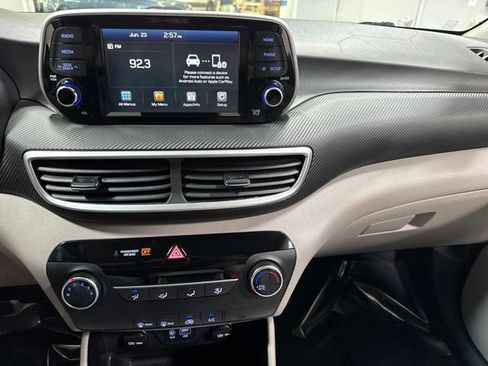 Used 2019 Hyundai Tucson SE FWD image 16
