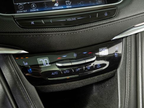 Used 2019 Cadillac XT5 Premium Luxury AWD/4WD image 16