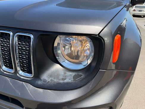 Used 2020 Jeep Renegade Latitude w/ Popular Equipment Group FWD image 9