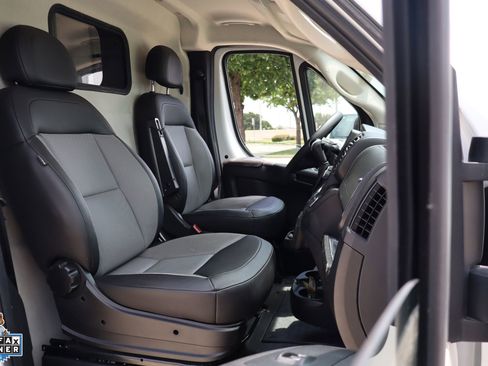Used 2025 RAM ProMaster 2500 w/ Convenience Group FWD image 30